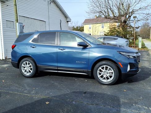 Certified 2024 Chevrolet Equinox LT w/ LPO, Floor Liner Package image 2