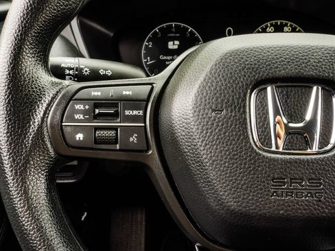 Used 2024 Honda HR-V LX image 30
