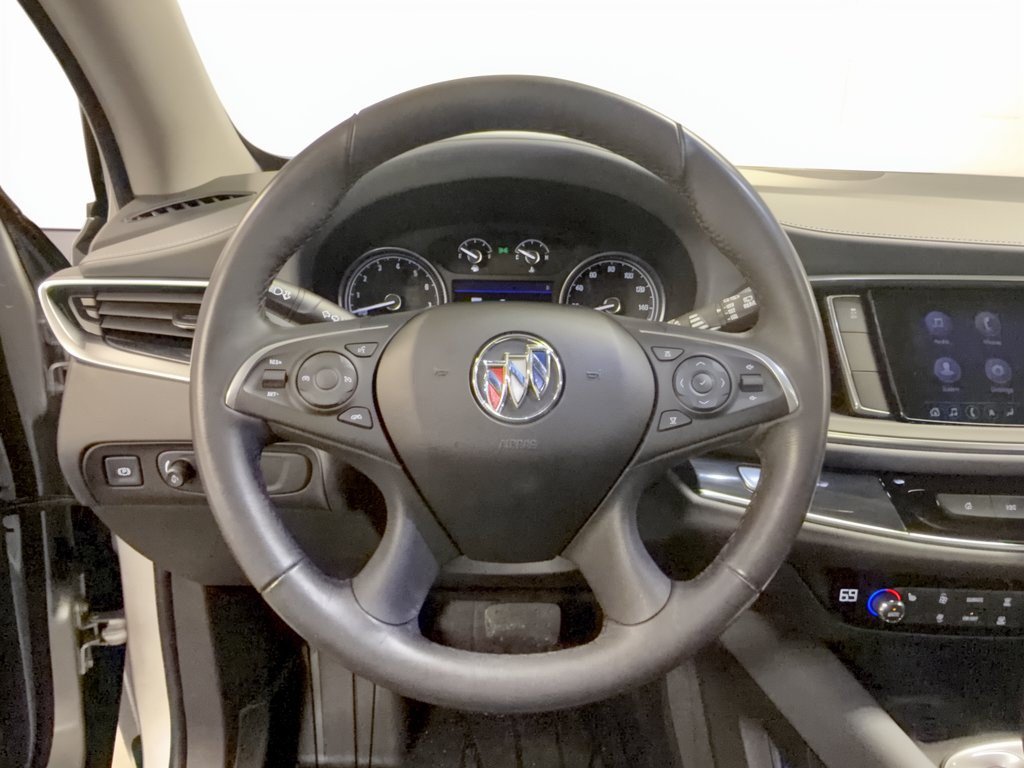 Used 2020 Buick Enclave Essence w/ LPO, Touring Package FWD image 10