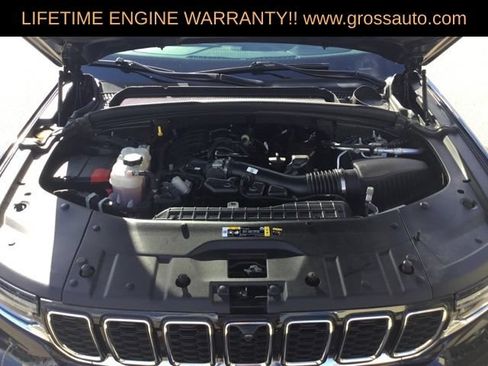 Used 2024 Jeep Grand Cherokee L Limited w/ Luxury Tech Group II AWD/4WD image 35