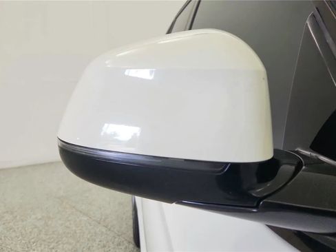 Used 2017 BMW X3 xDrive28i AWD/4WD image 18