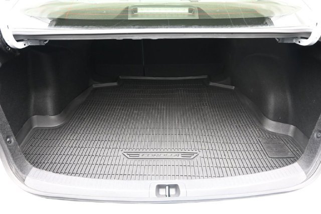 Certified 2025 Toyota Corolla SE w/ Convenience Package FWD image 30
