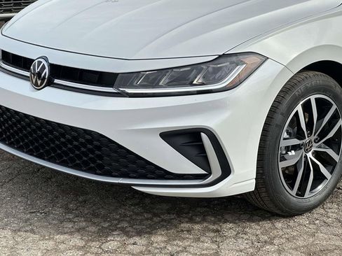 New 2026 Volkswagen Jetta SE FWD image 6