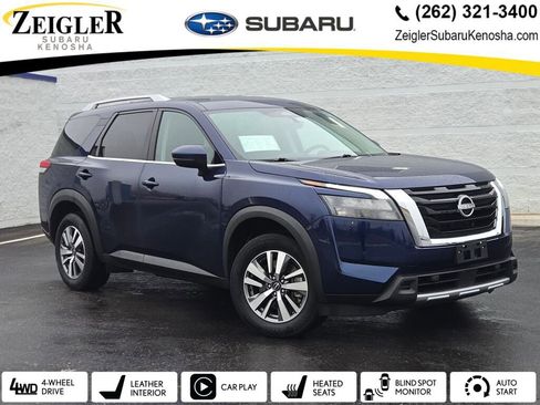 Used 2025 Nissan Pathfinder SL image 1