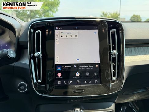 Used 2025 Volvo XC40 B5 Plus AWD/4WD image 24