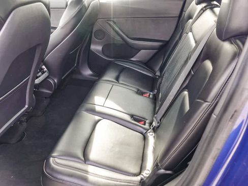 Used 2021 Tesla Model Y 2WD image 16