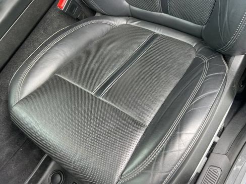 Used 2022 Jeep Wagoneer Series III w/ Flexible Seating Group AWD/4WD image 12