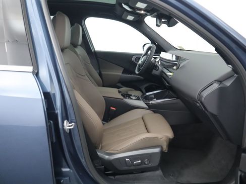 Used 2025 BMW X3 xDrive30i w/ Convenience Package image 22