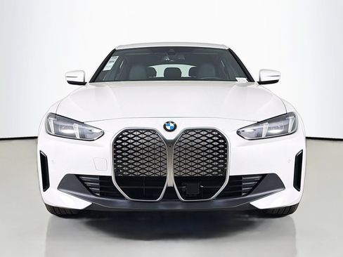 New 2026 BMW i4 eDrive40 w/ Parking Assistance Package RWD image 2