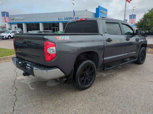 Used 2018 Toyota Tundra SR5 w/ SR5 Upgrade Package AWD/4WD image 8