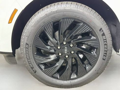 New 2027 Lincoln Navigator Reserve w/ Jet Appearance Package AWD/4WD image 35