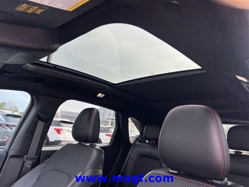 Certified 2024 Ford Escape ST-Line Select w/ Tech Pack #2 image 15