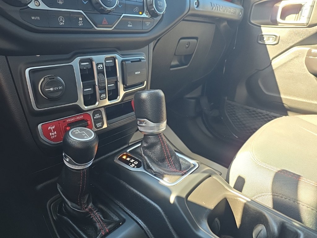 Used 2021 Jeep Wrangler Unlimited Rubicon AWD/4WD image 18