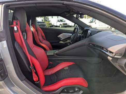 Used 2022 Chevrolet Corvette Stingray Premium Conv w/ Z51 Performance Package image 17