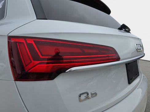 Used 2021 Audi Q5 Premium w/ Convenience Package AWD/4WD image 37