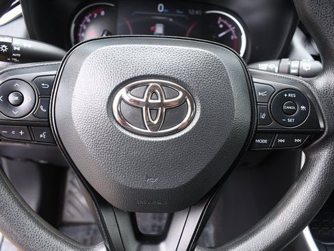 Used 2024 Toyota RAV4 XLE AWD/4WD image 30