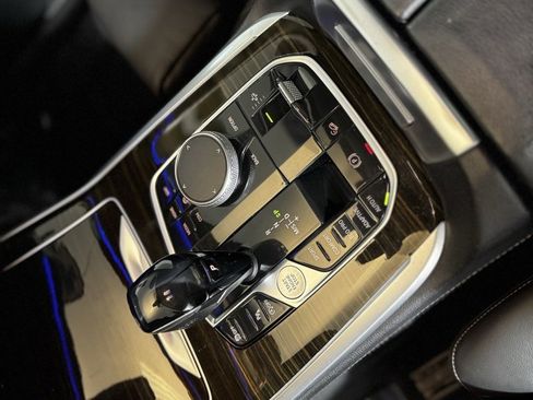 Used 2019 BMW X7 xDrive40i w/ Cold Weather Package image 17