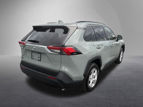 Used 2019 Toyota RAV4 XLE w/ Convenience Package AWD/4WD image 3