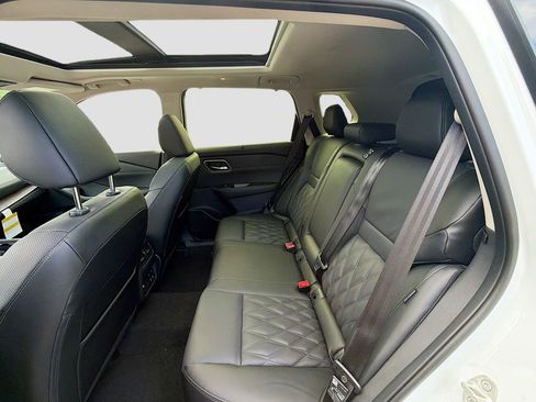 New 2026 Nissan Rogue Platinum image 27