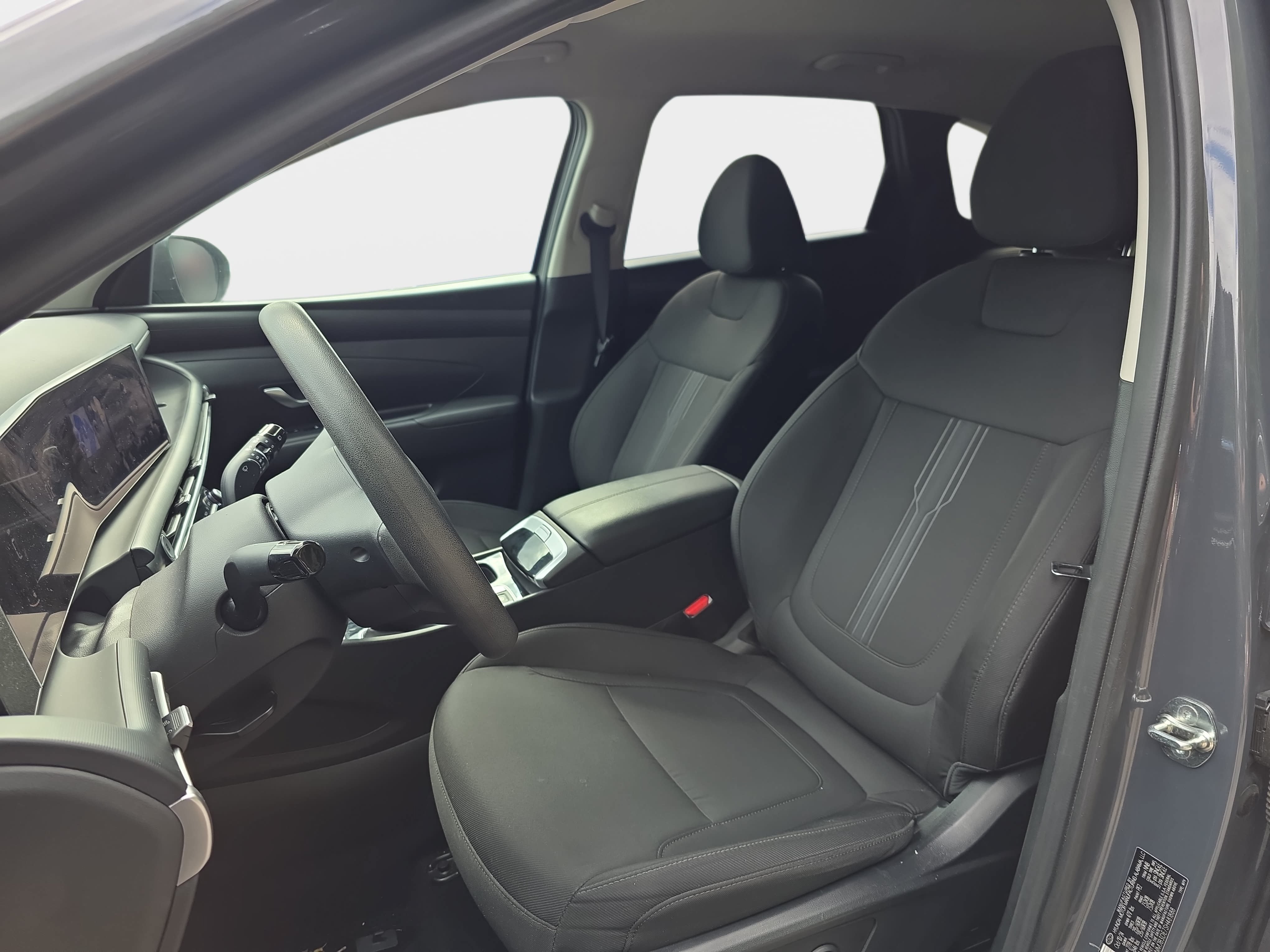 Used 2025 Hyundai Tucson SEL FWD image 5