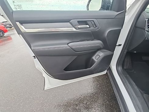 Used 2026 GMC Terrain Elevation w/ Elevation Premium Package image 13