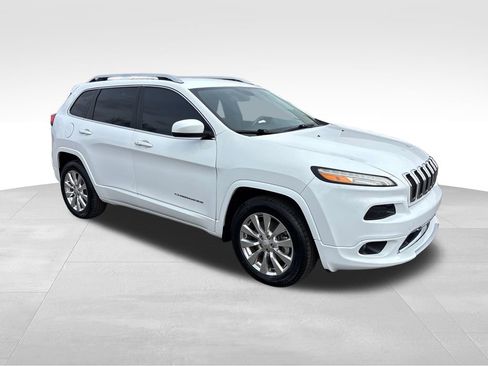 Used 2018 Jeep Cherokee Overland image 1