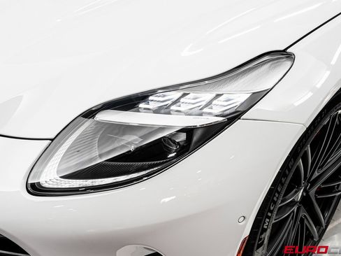 Used 2024 Aston Martin DB12 Coupe image 10