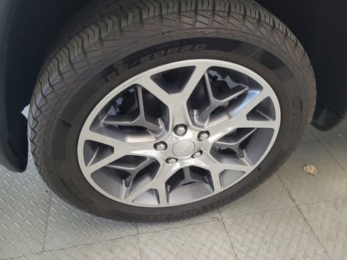 Used 2020 Jeep Grand Cherokee Limited w/ Trailer Tow Group IV image 31