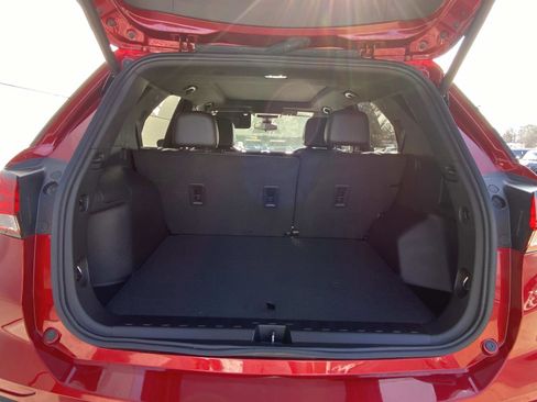 Used 2024 Chevrolet Equinox RS w/ RS Leather Package image 8