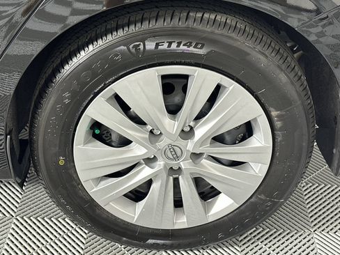 Certified 2025 Nissan Sentra S FWD image 10