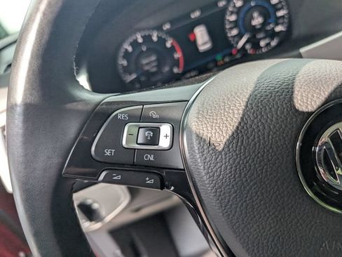 Used 2018 Volkswagen Atlas SEL Premium AWD/4WD image 16