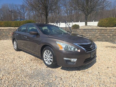 Used 2013 Nissan Altima 2.5 S image 1