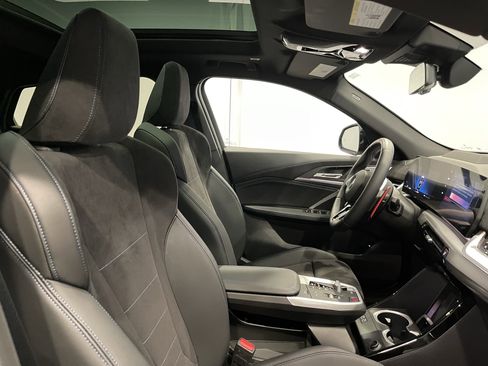 Used 2025 BMW X2 M35i AWD/4WD image 15