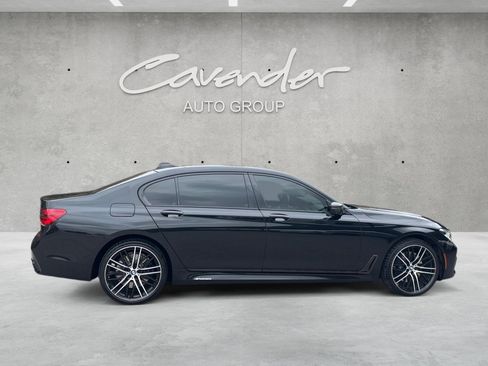 Used 2018 BMW 750i image 20