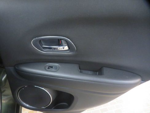 Used 2016 Honda HR-V EX image 21