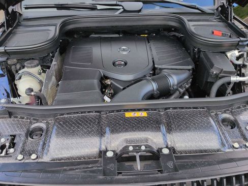 Used 2025 Mercedes-Benz GLE 350 4MATIC image 15