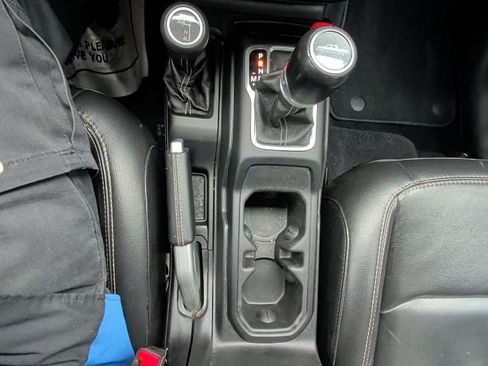 Used 2020 Jeep Gladiator Overland image 23