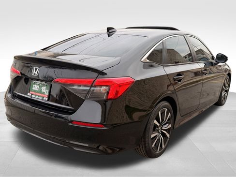 Used 2023 Honda Civic EX image 6