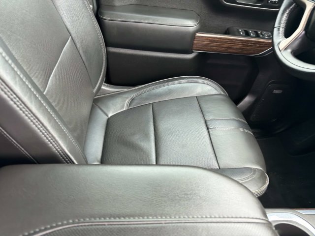 Used 2021 Chevrolet Silverado 1500 High Country w/ Technology Package AWD/4WD image 14