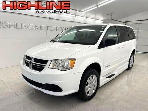 Used 2014 Dodge Grand Caravan SE w/ Quick Order Package 29E SE FWD image 1