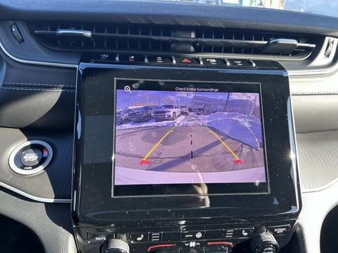 New 2025 Jeep Grand Cherokee L Altitude image 12