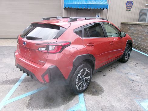 Used 2024 Subaru Crosstrek 2.0i Premium w/ Crosstrek Mirror Package image 5