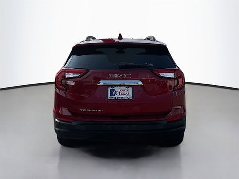 Used 2024 GMC Terrain SLE w/ Driver Convenience Package image 6
