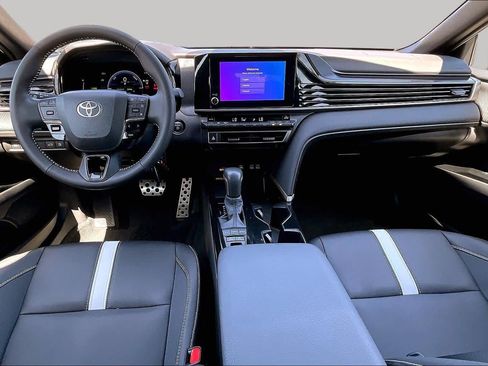 Used 2026 Toyota Camry SE FWD image 13