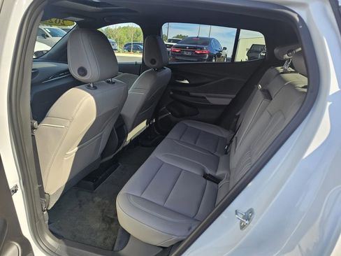 Used 2025 Buick Envista Avenir image 24