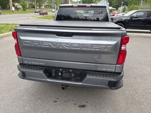 Used 2019 Chevrolet Silverado 1500 Custom w/ Custom Value Package AWD/4WD image 7
