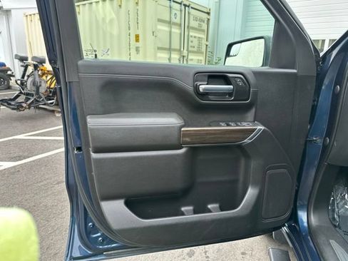 Used 2021 Chevrolet Silverado 1500 RST w/ Z71 Off-Road Package AWD/4WD image 18