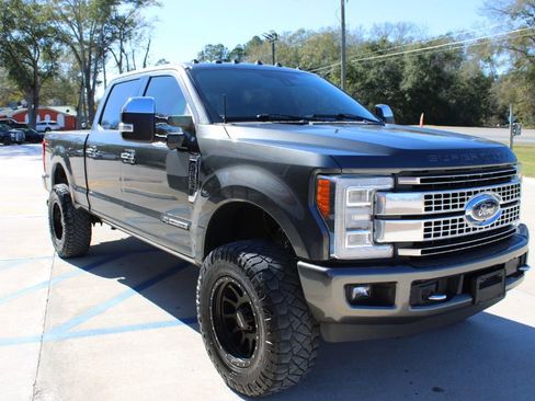 Used 2017 Ford F250 Platinum AWD/4WD image 6