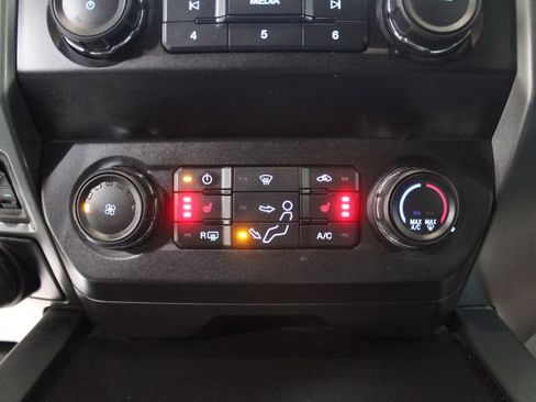 Used 2021 Ford F250 XLT w/ XLT Premium Package image 37