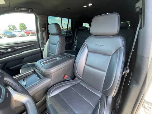 Used 2023 GMC Yukon Denali AWD/4WD image 17